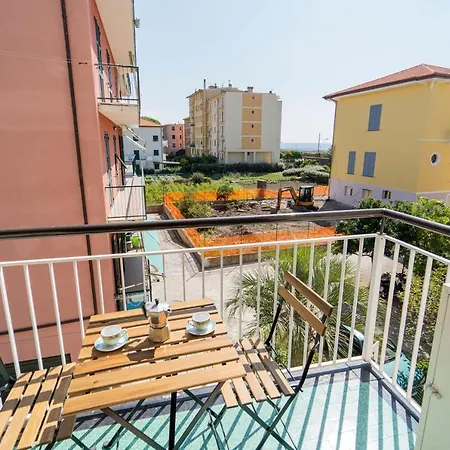 194 - A Casa Di Andrea, Cavi Di A 80metri Dal Mare - Parcheggio Privato Solo Per Auto Di Dimensioni Ridotte O Moto Апартаменты Лаванья