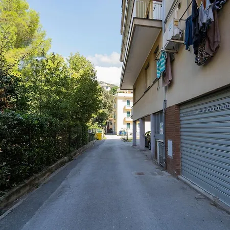 194 - A Casa Di Andrea, Cavi Di A 80metri Dal Mare - Parcheggio Privato Solo Per Auto Di Dimensioni Ridotte O Moto דירה *